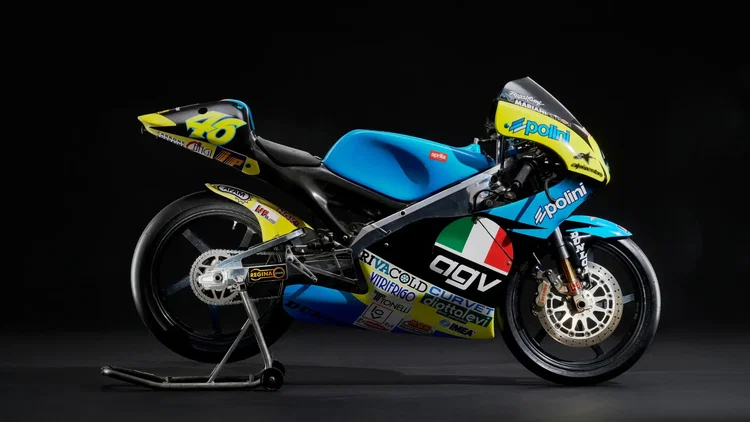 imagem lateral Aprilia RS125R de Valentino Rossi