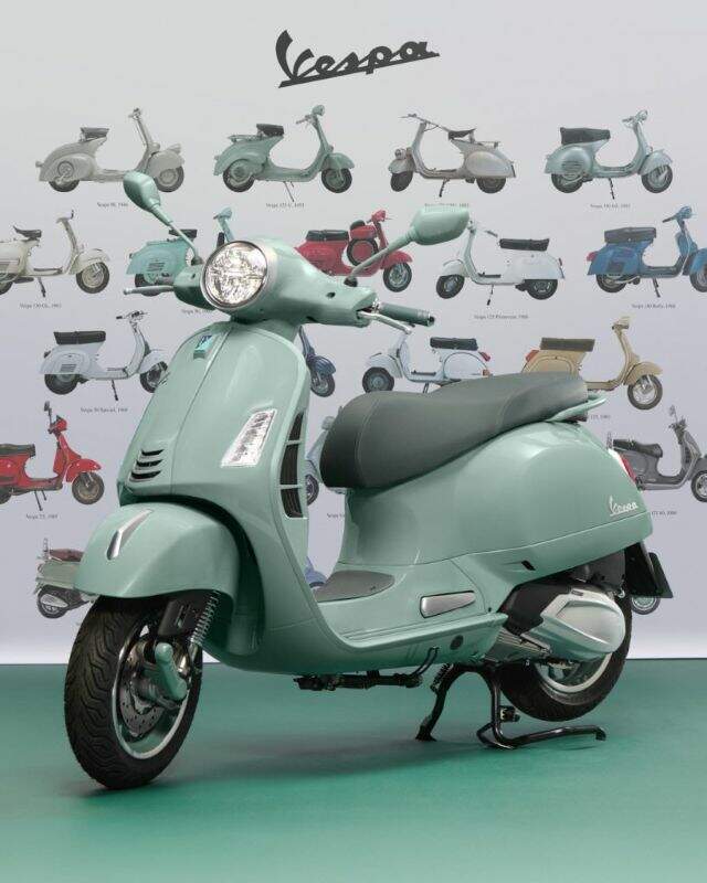 imagem vespa 80 anos verde pastello