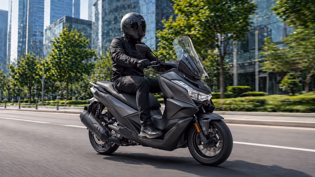 Mostrar como é o scooter Voge SR3