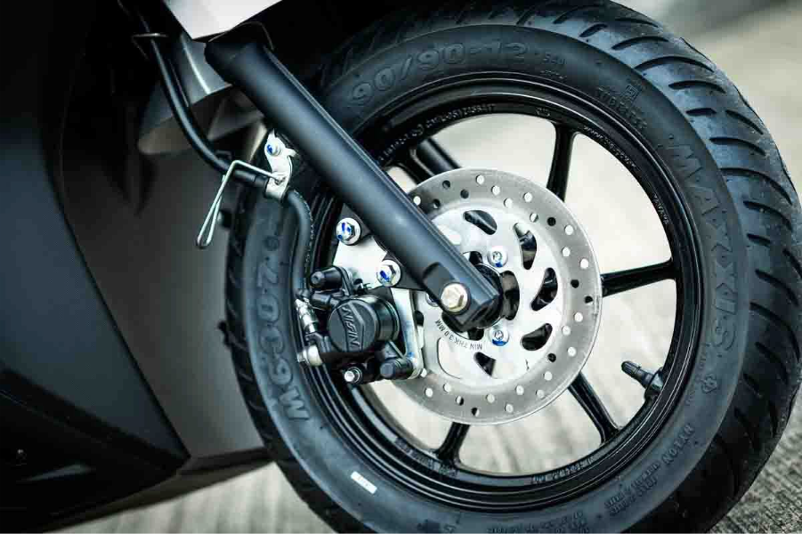 imagem do freio dianteiro do novo Yamaha ZR Hybrid Connected