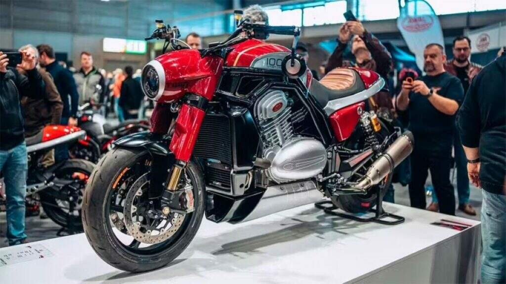 imagem lateral da Jawa 1000 Sport Cruiser