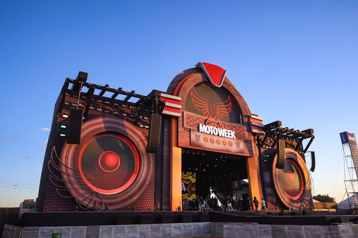 CapitalMotoWeek-palco