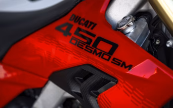 imagem-detalhe-ducati-Desmo450-Motard-motociclismoonline