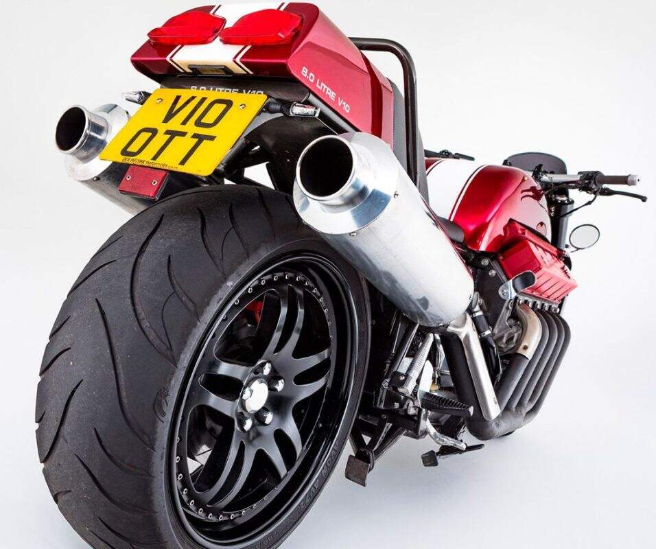 imagem traseira da Millyard Viper V10