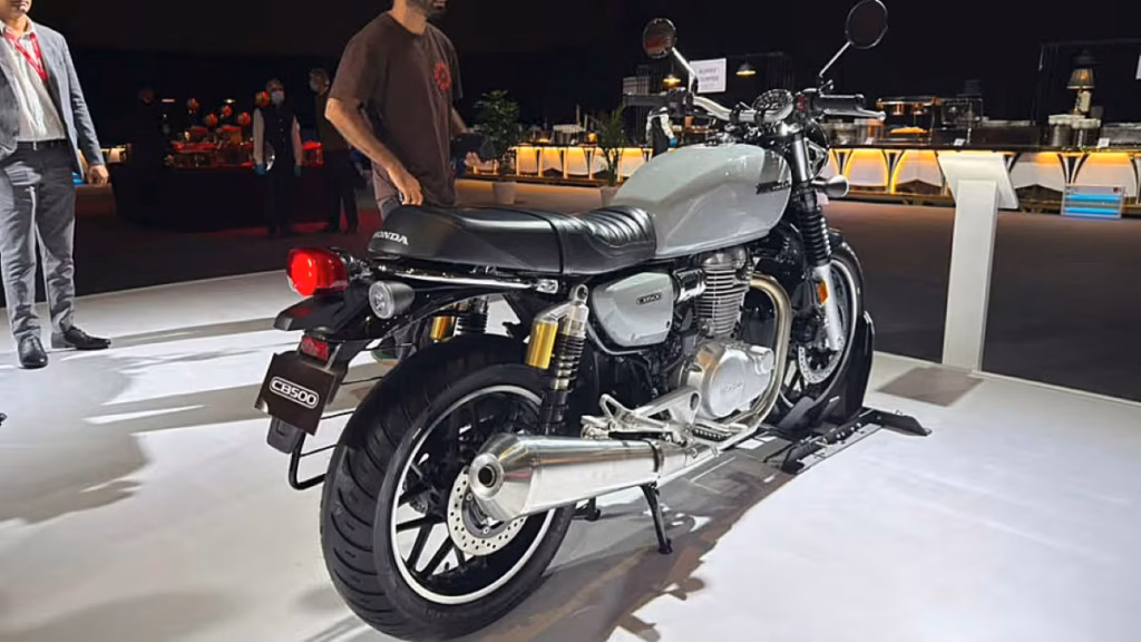 imagem da nova cb500 retrô standard