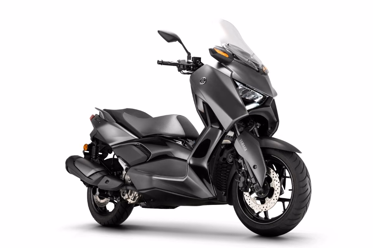 imagem-yamaha-xmax-300-2027-titaniun-black-motociclismoonline