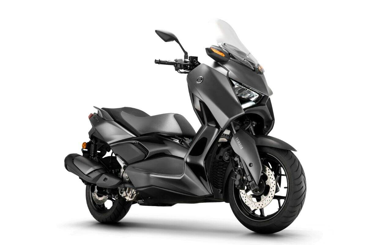 imagem-yamaha-xmax-300-2027-titaniun-black-motociclismoonline