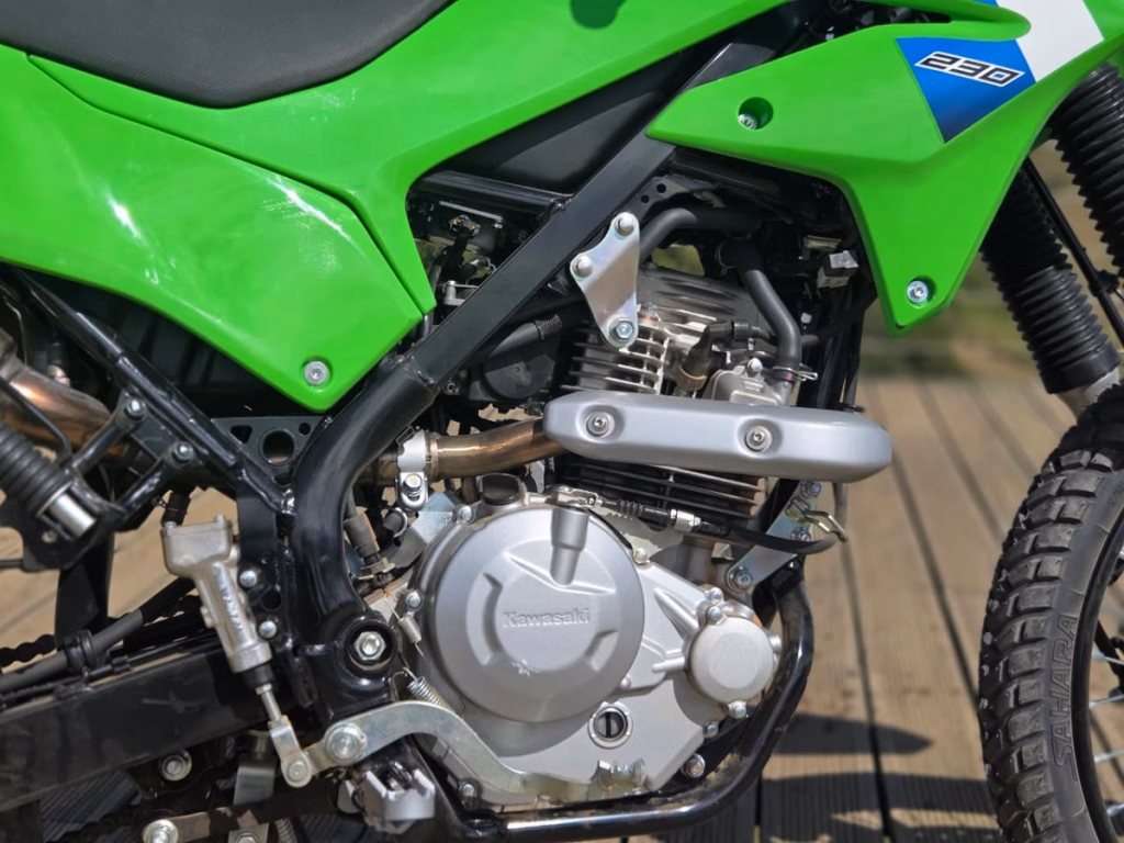 O motor da Kawasaki KLX230