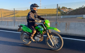 KLX230 no asfalto