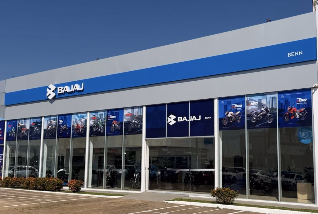 Fachada da Bajaj Benn, primeira concessionária no Acre