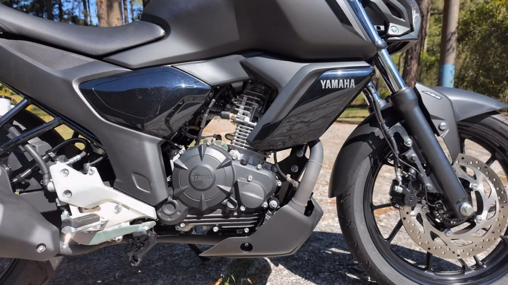 Motor Yamaha FZ15