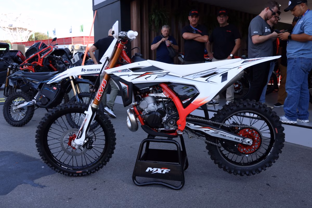 MXF leva protótipo 2 Tempos 350TSMXi e revela primeira moto elétrica