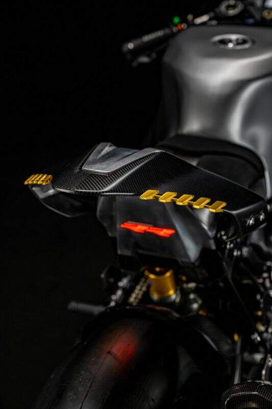 imagem traseira BMW S 1000 RR 2027