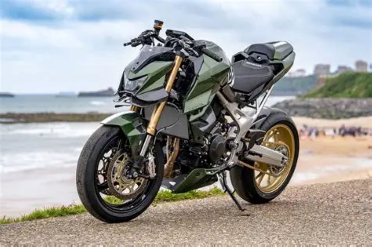 Honda CB750 Hornet Mugen customizada pela Mototrofa, vencedora do concurso Honda Customs 2026