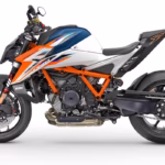 KTM 1390 Super Duke RR 190 cv em fibra de carbono com escapamento Akrapovič e winglets no tanque