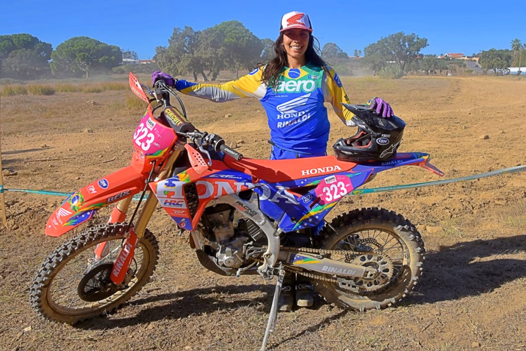 Bárbara Neves, piloto de enduro Honda Racing