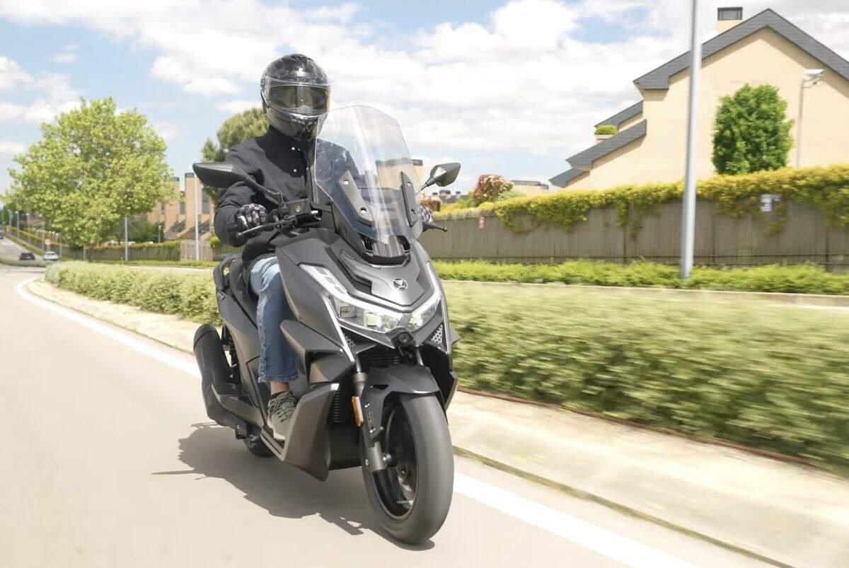 Scooter-VOGE-SR3 (3)