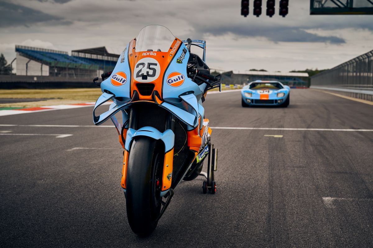 Trackhouse-Gulf-MotoGP-Ford-GT-40 (2)