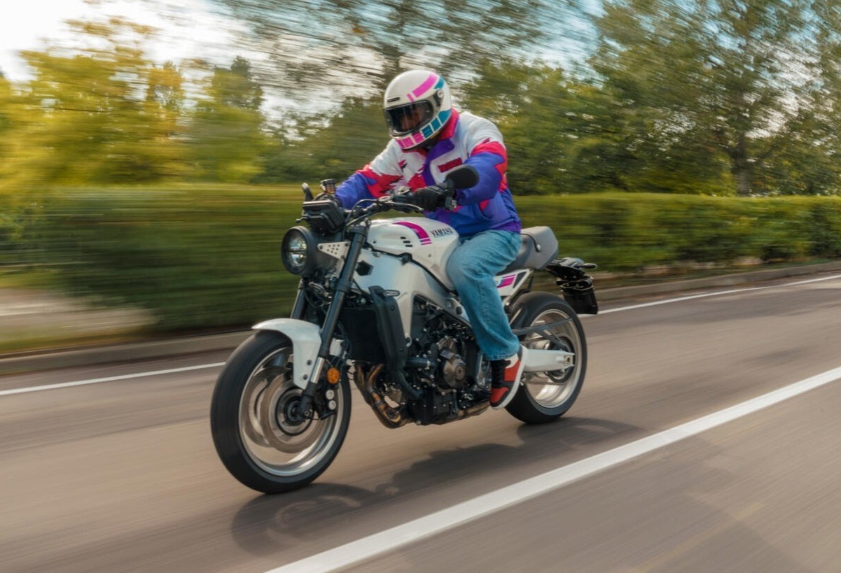 Yamaha-XSR900 (4)