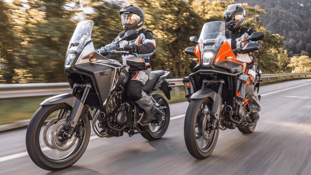Viagem com a Honda NX 500 em duas cores
