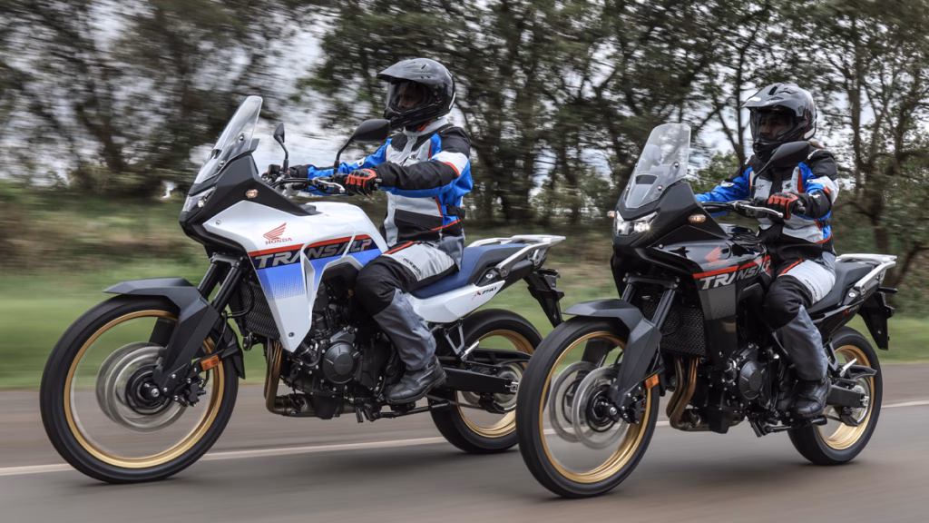 Duas motos Honda Transalp 750