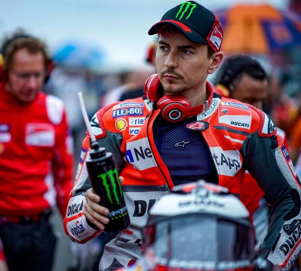 MotoGP, Jorge Lorenzo, motos, competição, corrida, Mundial de Motovelocidade, Andrea Iannone, Andrea Dovizioso, Cal Crutchlow, Ducati, Yamaha, YZR-M1, DesmosediciGP, Suzuki, GSX-RR