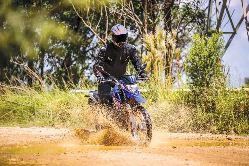 Yamaha, XTZ 150 Crosser Z, Crosser 150 Z, Crosser Z, motos, trail, Ténéré 250, Salão Duas Rodas, Salão Duas Rodas 2017, Honda, Bros 160, Honda Bros, Metzeler Tourance, Fazer, Factor, teste