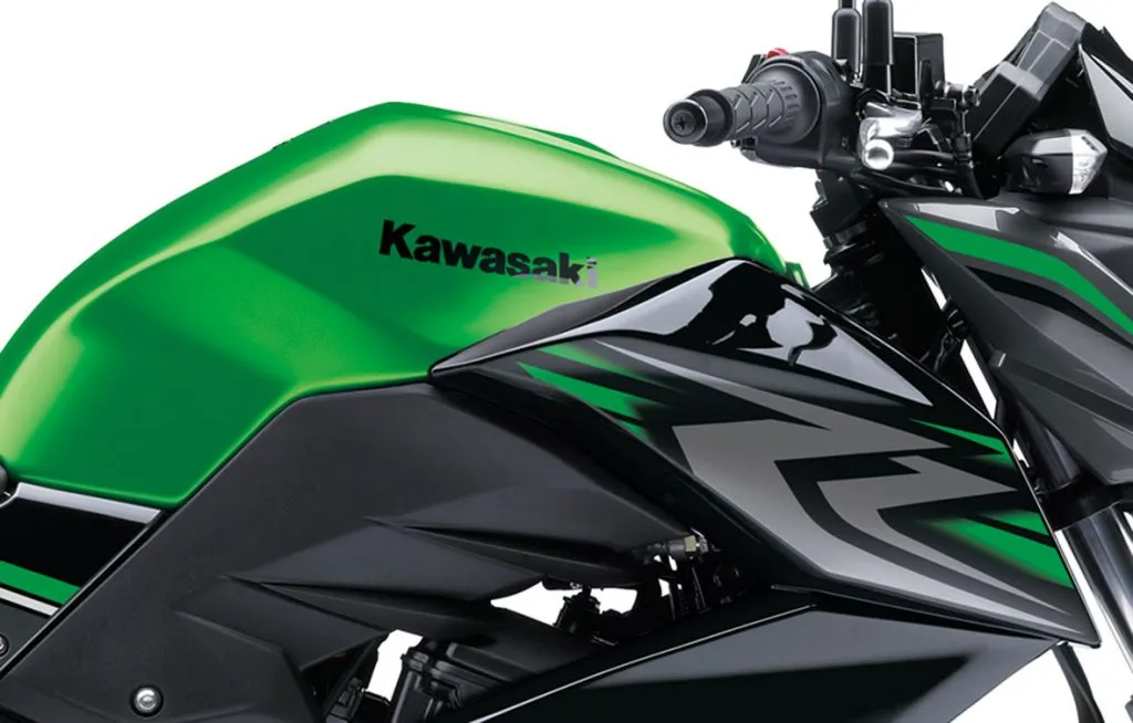 Kawasaki, Z400, Z300, Ninja, Ninja 400, moto, esportiva, Ninjinha, Ninja 300, Tokyo Motor Show, Salão Duas Rodas, Brasil, lançamento, preço, motociclismo, Motociclismo Online, Revista Motociclismo, mercado, Ninja 250 SL, Indonésia, Yamaha, baixa cilindrada, YZF-R3, naked, MT-03, Intermot, Alemanha, Salão de Colônia, KTM, 390 Duke