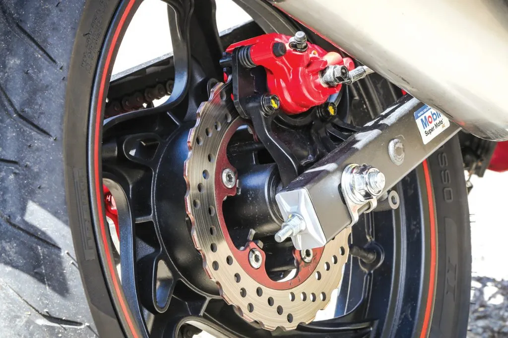 dafra, dafra next, dafra next 300, next 300, next 250, next, teste dafra next 300, teste next, moto, motociclismo, revista motociclismo, motociclismo online