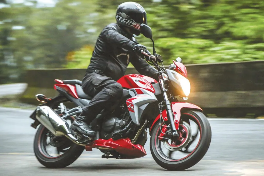 dafra, dafra next, dafra next 300, next 300, next 250, next, teste dafra next 300, teste next, moto, motociclismo, revista motociclismo, motociclismo online