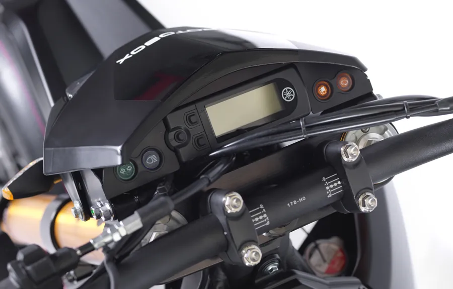 Rotobox, Splice, supermoto, supermotard, WR 450F, Yamaha, Brembo, Öhlins, YZF-R6, R6, fibra de carbono, R$ 130 mil, motociclismo, Revista Motociclismo, Motociclismo Online, moto, Bridgestone