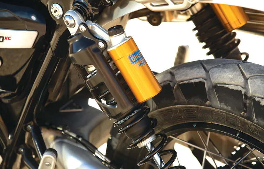 As suspensões da Triumph Scrambler 1200 XE são ajustáveis