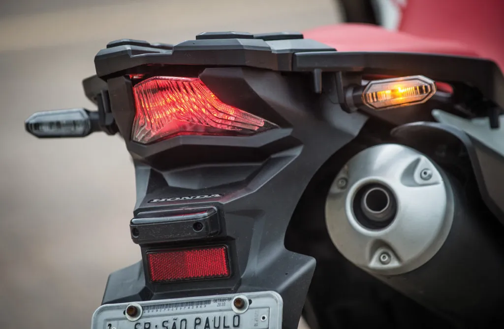 Honda XRE 300: Boa, bonita e extremamente competente