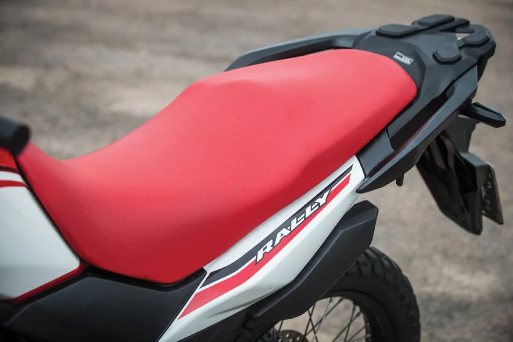 Honda XRE 300: Boa, bonita e extremamente competente