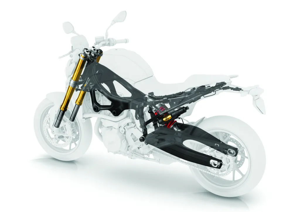 BMW F 900 R e F 900 XR: mesma base, duas versões