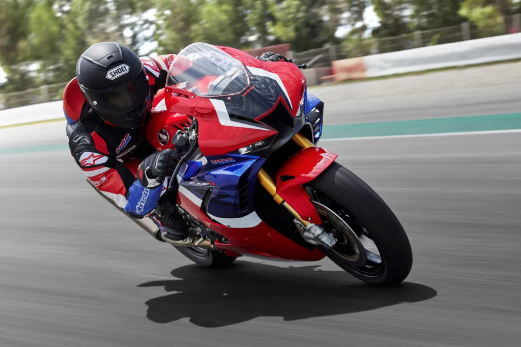 Que tal construir sua própria Honda CBR 1000RR-R?