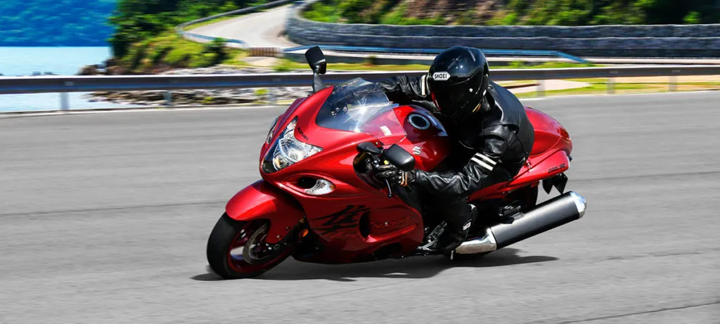 Suzuki lança novas cores para Hayabusa no Brasil