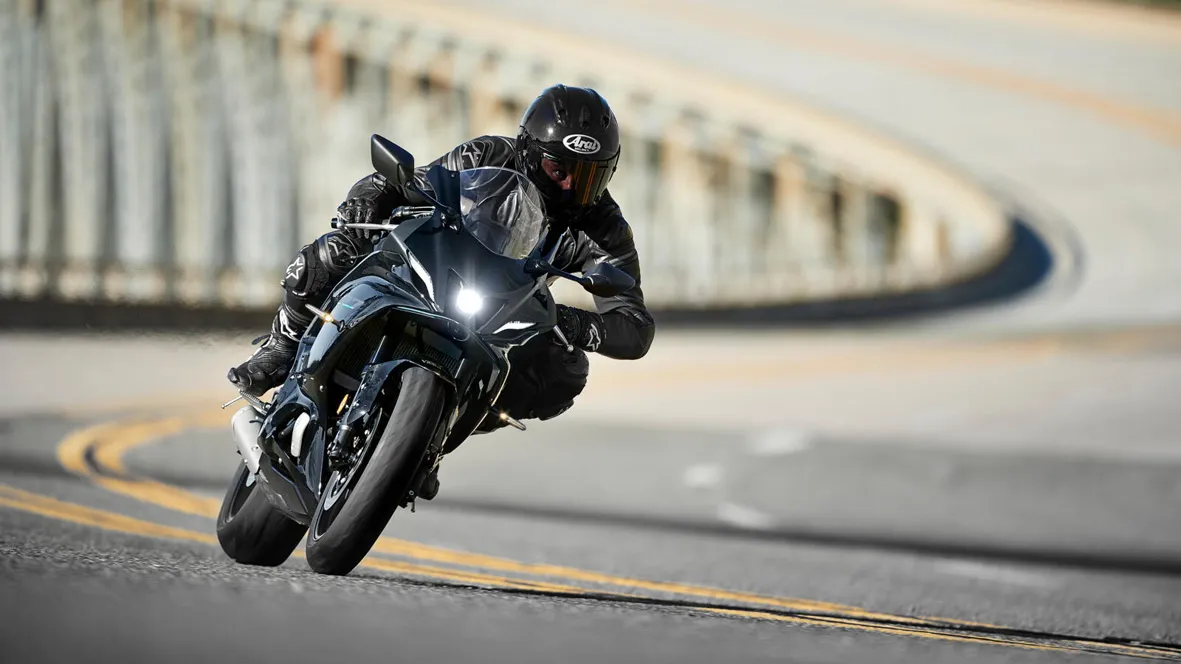 Yamaha YZF-R7, a nova esportiva baseada na MT-07
