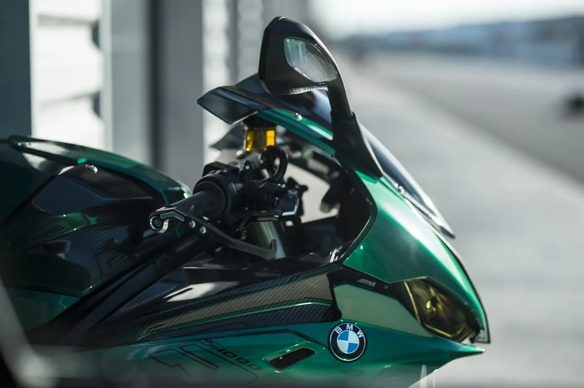 BMW S 1000 RR ganha edição especial do TT da Ilha de Man