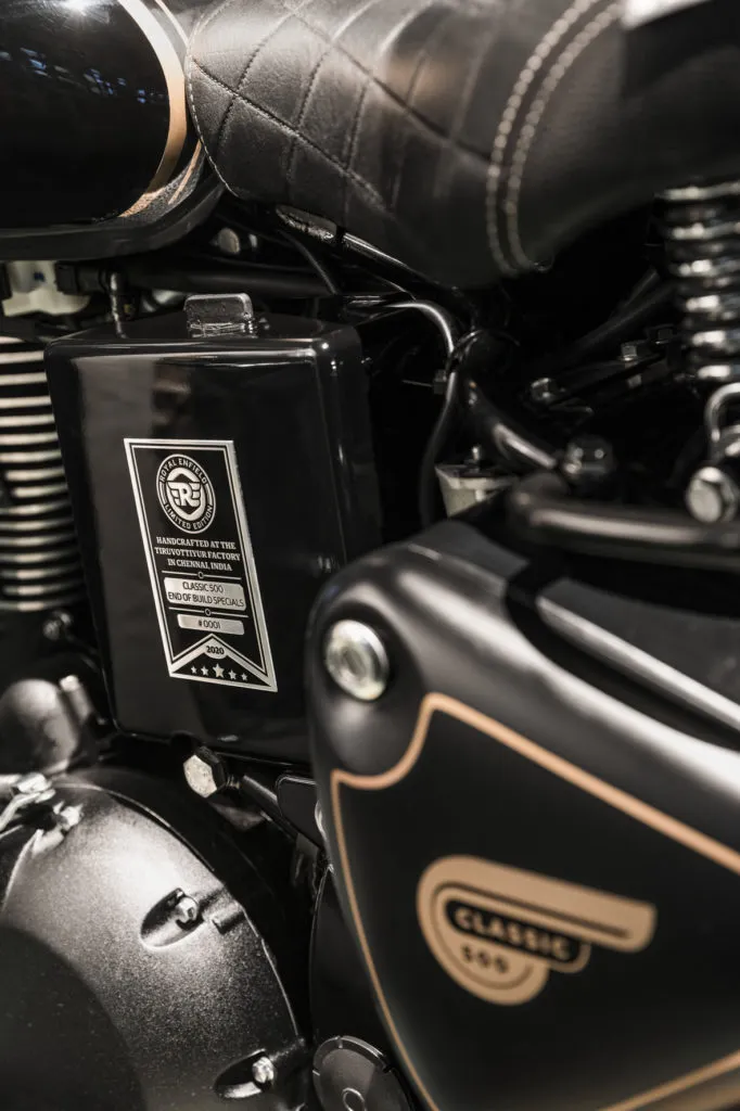 Classic 500 Tribute Black é lançada pela Royal Enfield no Brasil