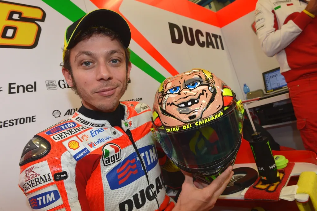 Valentino Rossi anuncia aposentadoria da MotoGP