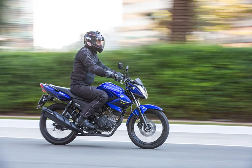 Honda CG 160 x Yamaha Fazer 150, as donas das ruas