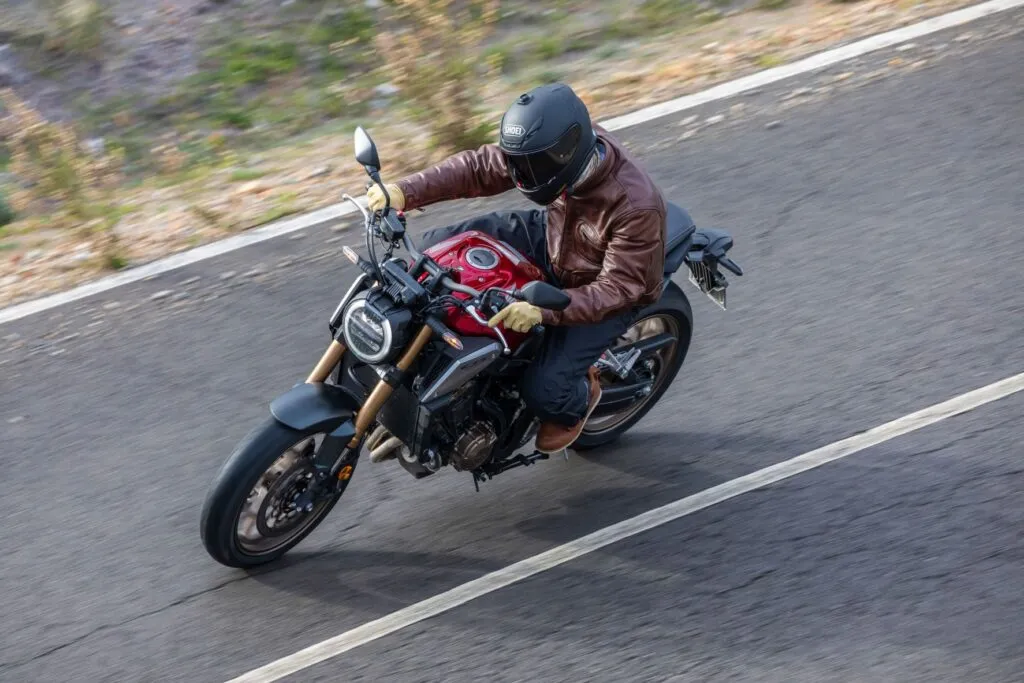 Honda revela CB 650R e CBR 650R 2022. Veja o que mudou