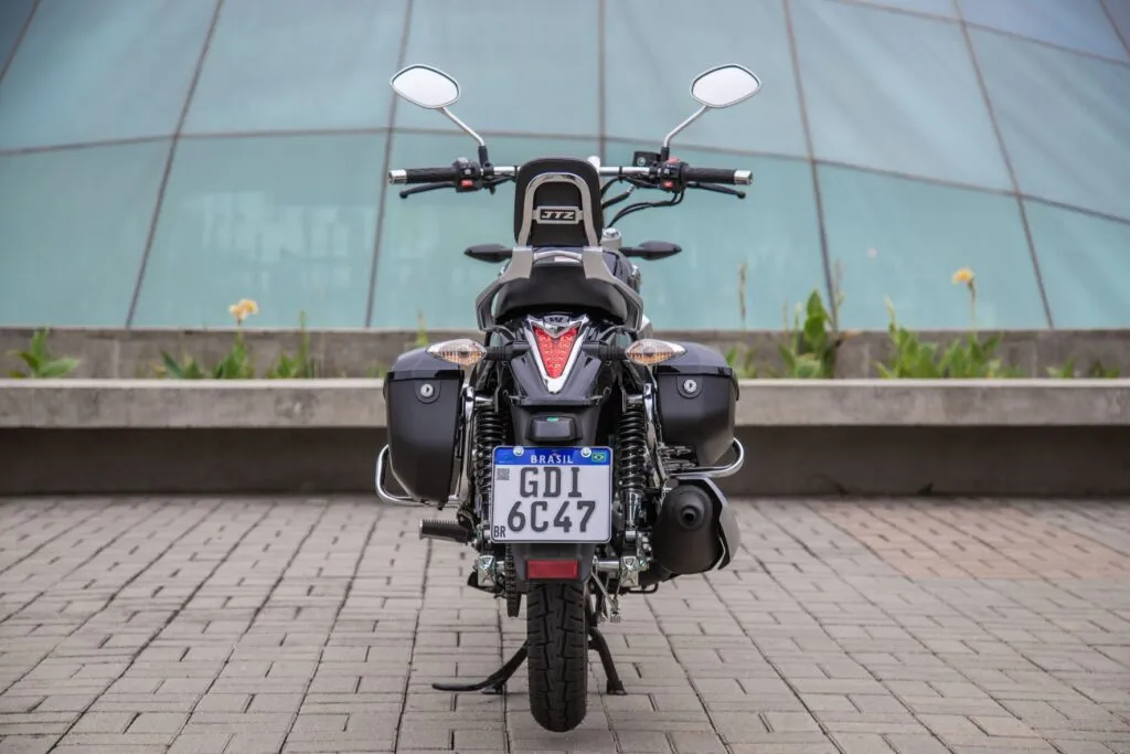 Haojue Master Ride, uma pequena custom em traje de gala