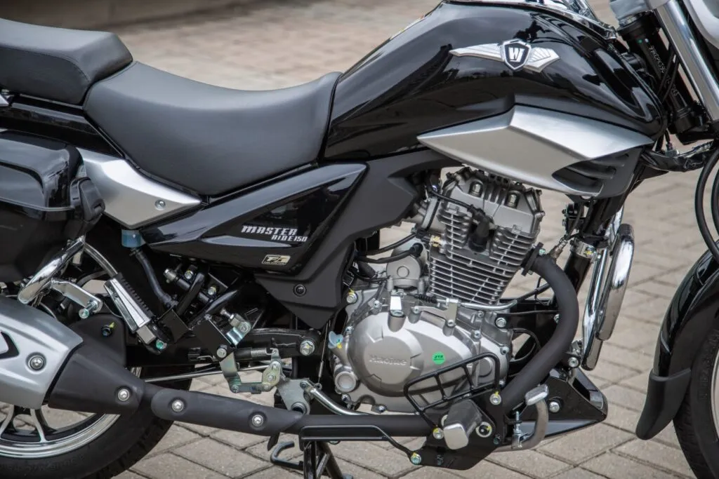 Haojue Master Ride, uma pequena custom em traje de gala