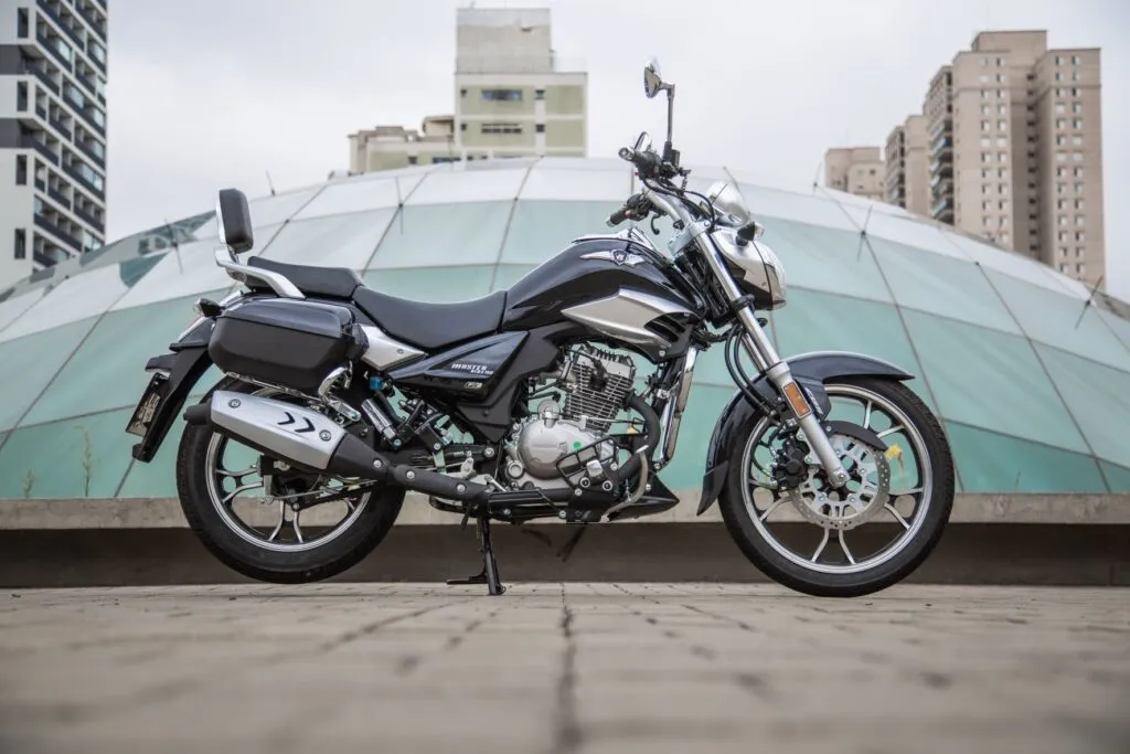 Haojue Master Ride, uma pequena custom em traje de gala