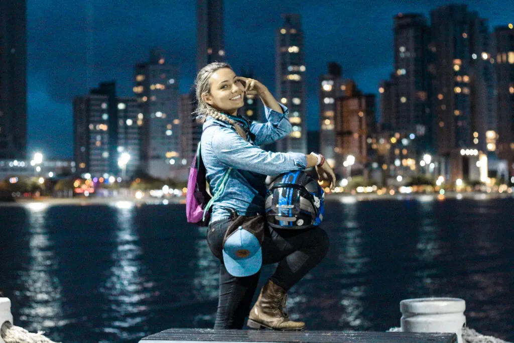 Sutilezas de uma motociclista apaixonada por longas distâncias