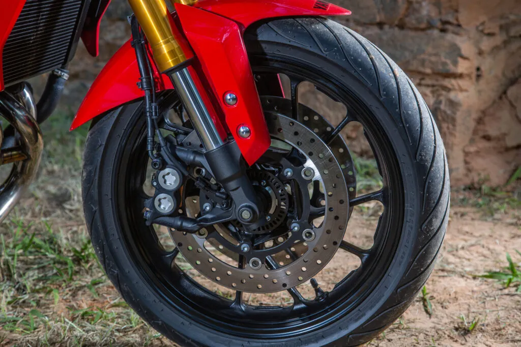 Yamaha Tracer 900 GT: quando razão e emoção se cruzam