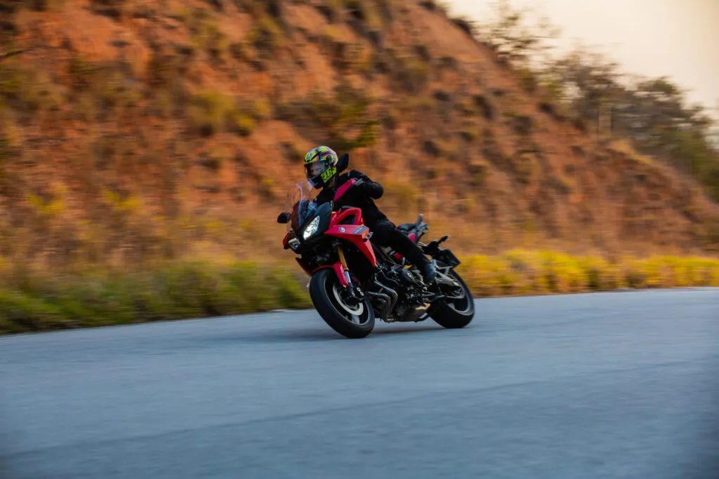 Yamaha Tracer 900 GT: quando razão e emoção se cruzam