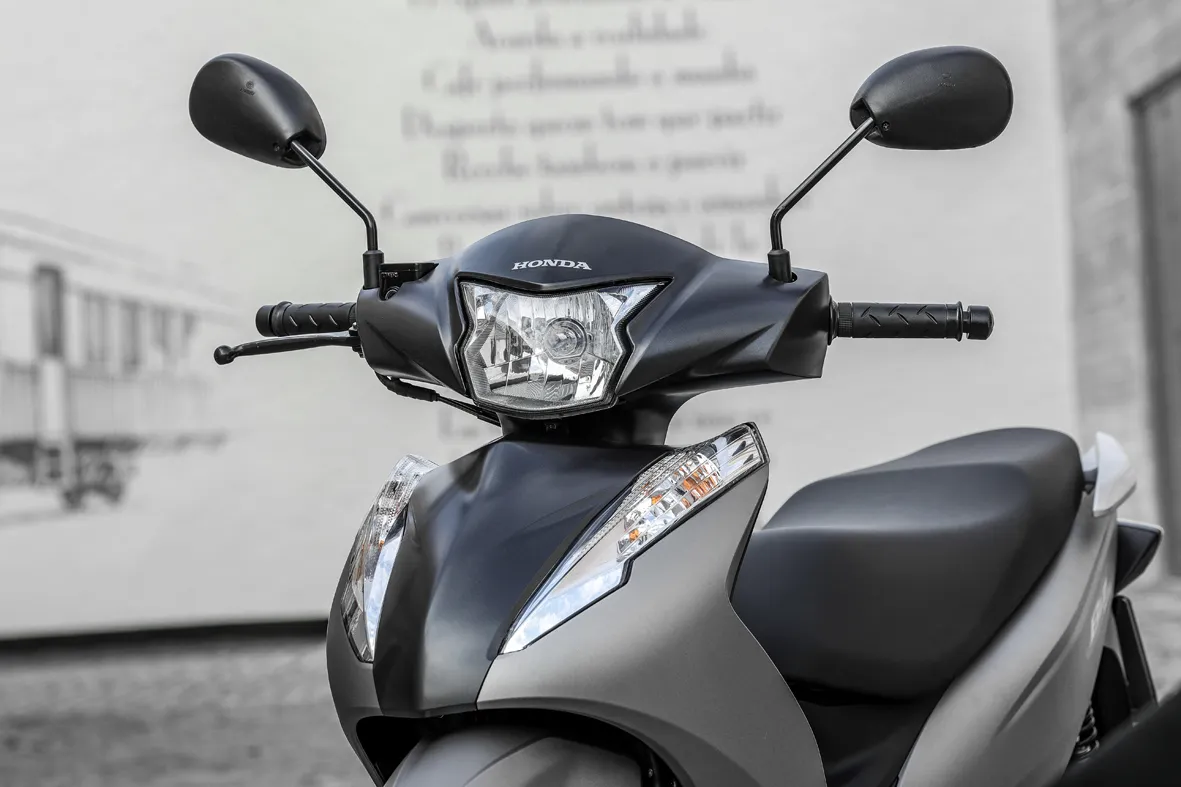 Com nova cor, Honda Biz 125 2023 parte de R$ 13.110